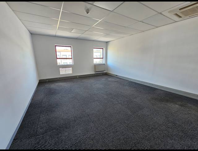 340M² OFFICE TO LET IN TYGER VALLEY